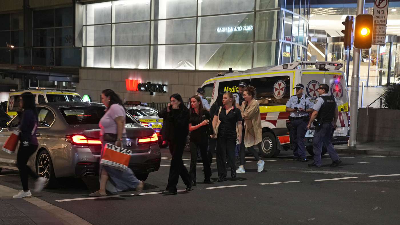 Man stabs 6 people to death in Sydney shopping center : NPR