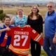 Alberta newlyweds get exclusive gift from Calgary Flames