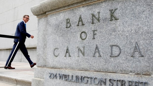Bank of Canada holds key interest rate at 5%, says things moving in right direction
