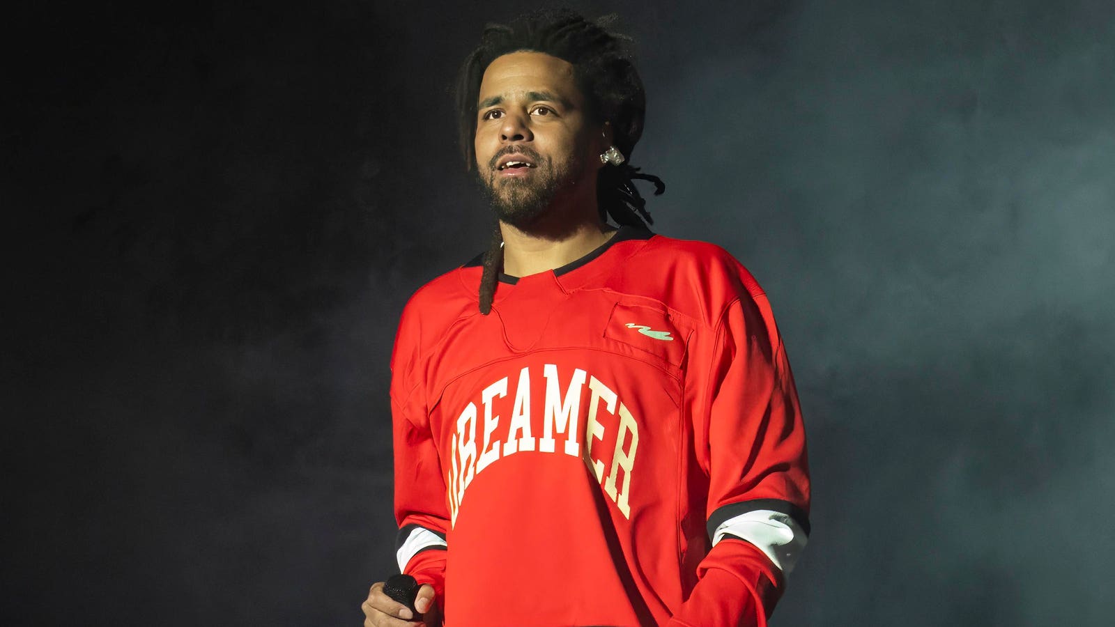 J. Cole Backs Down From Kendrick Lamar Feud
