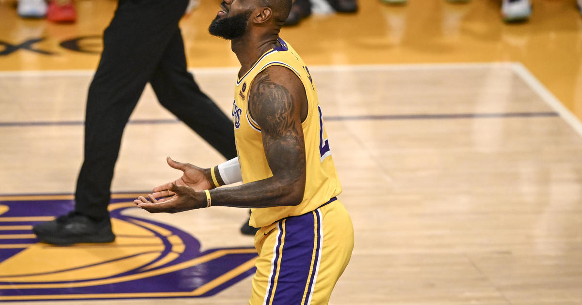 Lakers on the brink of elimination after losing third straight game to the Denver Nuggets