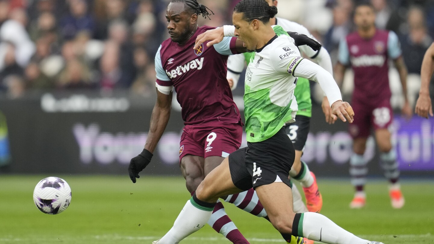 Liverpool's Premier League title hopes damaged in 2-2 draw at West Ham