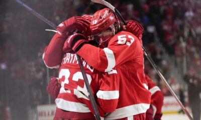 Raymond scores late in 3rd and OT to keep Red Wings playoff chances alive with 5-4 win over Canadiens