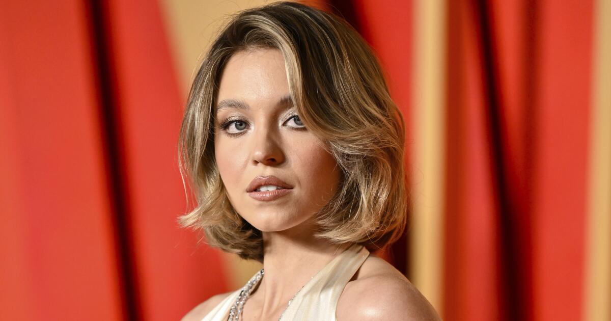 Sydney Sweeney claps back at critics in new vacation snaps