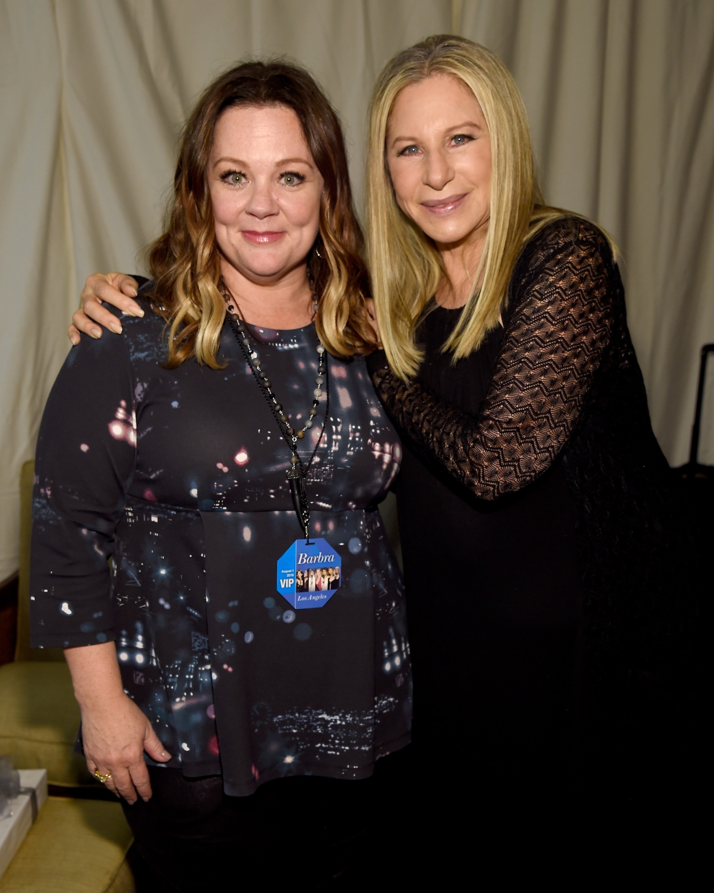 PHOTO: Melissa McCarthy and Barbra Streisand pose backstage during the tour opener for 