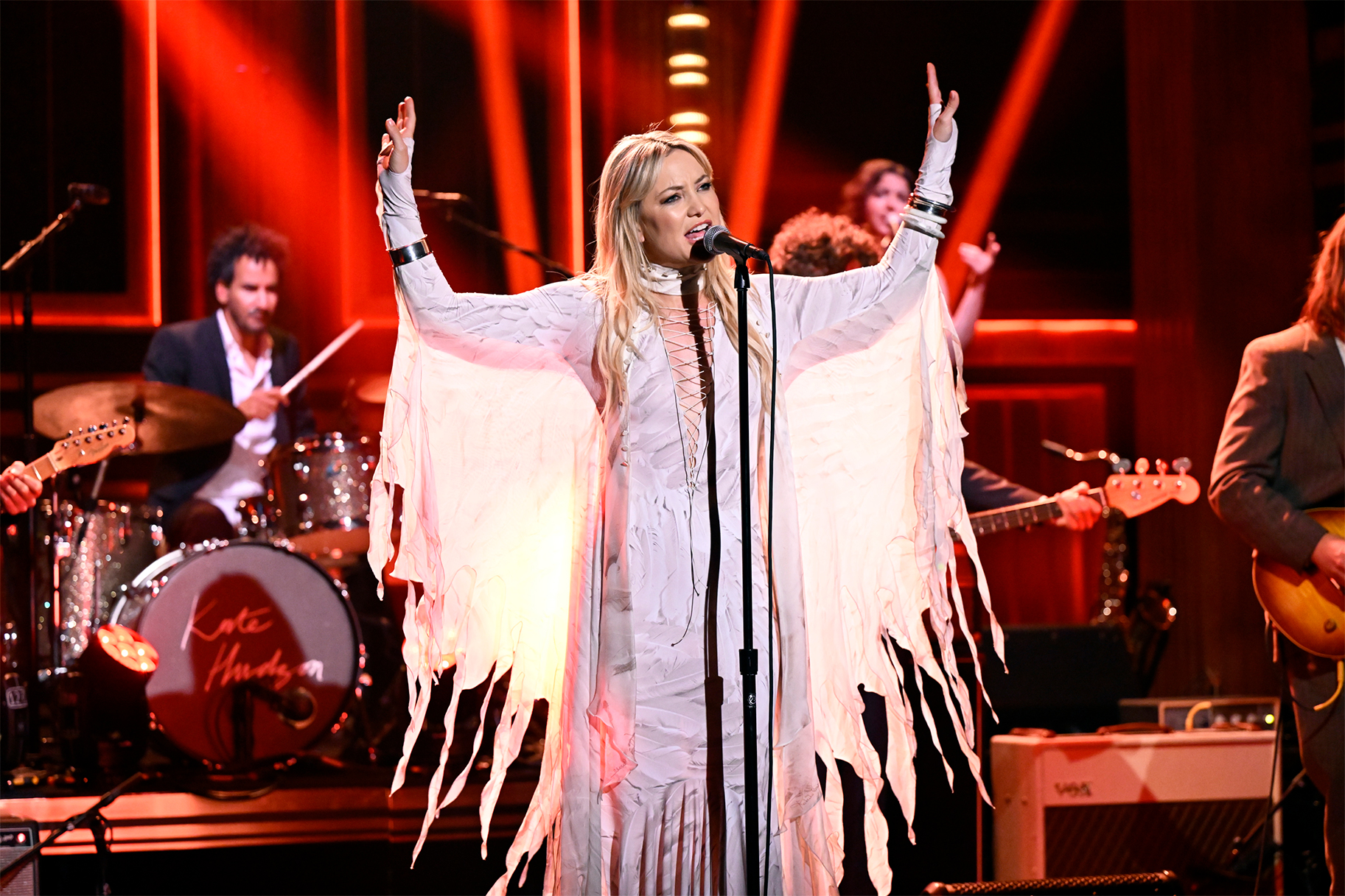 Kate Hudson's Singing Debut on the Tonight Show Is Beautiful