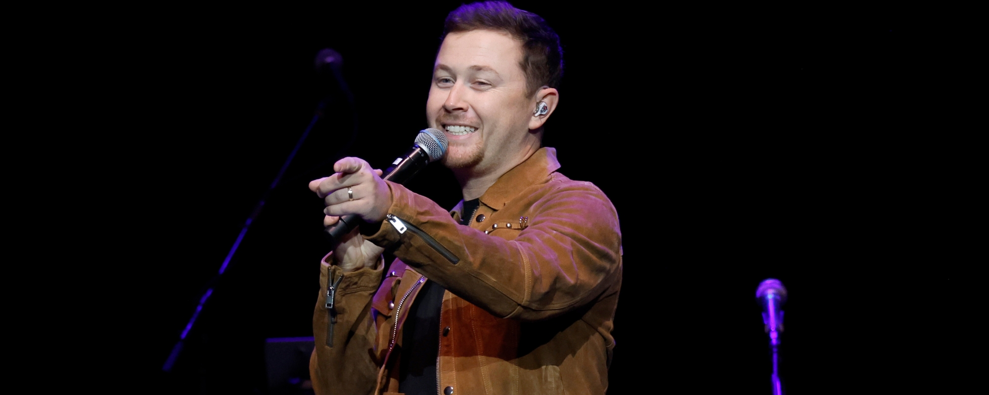 Former 'American Idol' Winner Scotty McCreery Lights Up the Stage in Return Performance