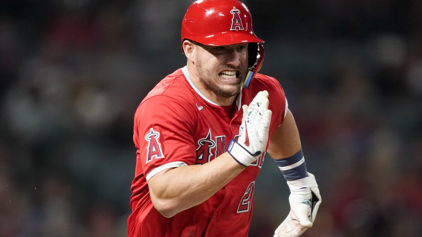 Former MVP Mike Trout needs surgery on torn meniscus