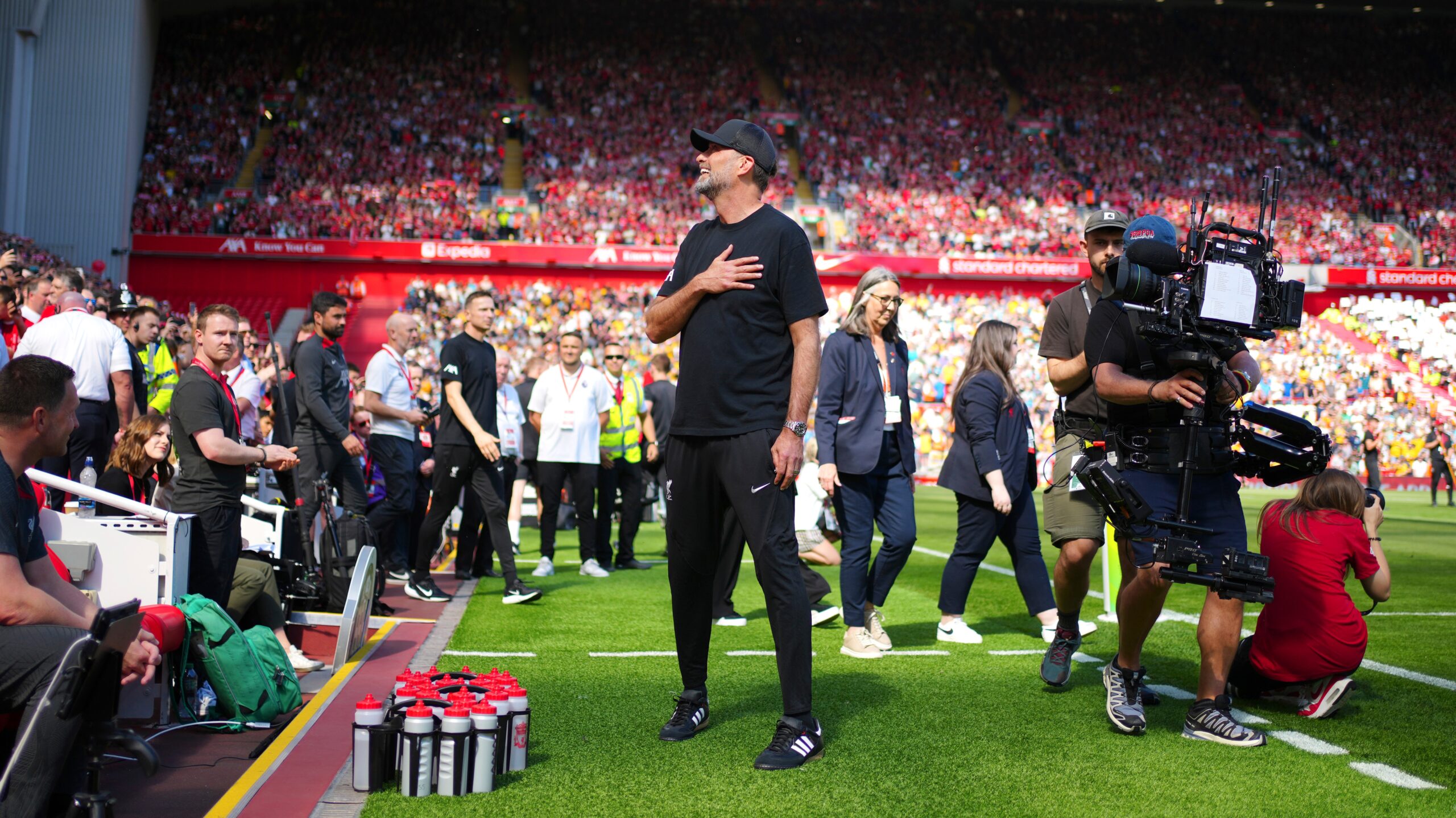 Jurgen Klopp signs off with win in emotionally charged final match as Liverpool manager