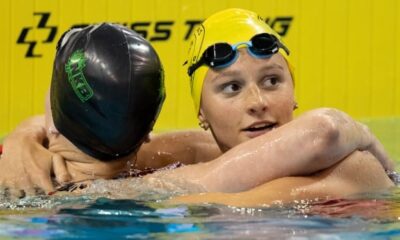 McIntosh breaks world record in women's 400m IM at Canadian swimming trials