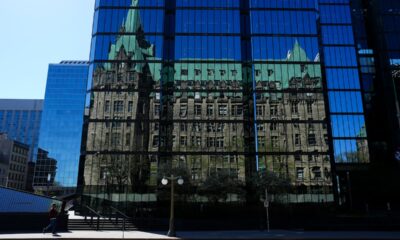 Poll: Bank of Canada to cut interest rates on June 5, three further times this year