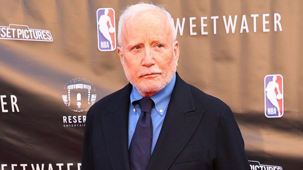 Richard Dreyfuss Slammed For 'Offensive' 'Jaws' Q&A, Theater Apologizes