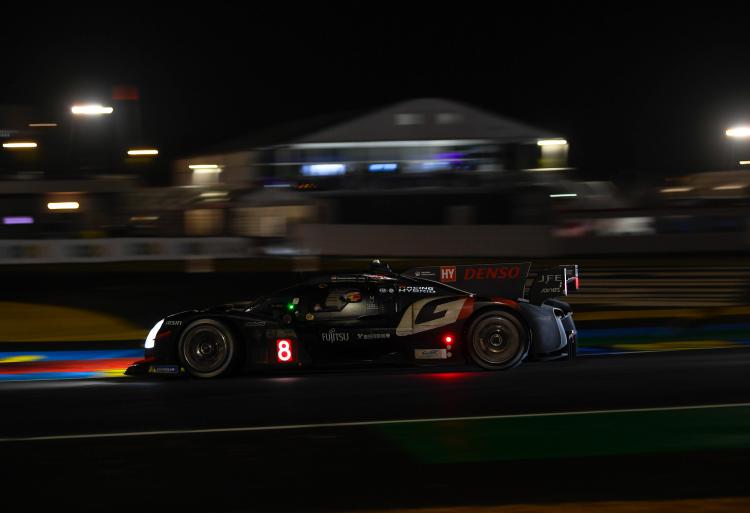 16-hour round-up –Wet weather puts the 24 Hours of Le Mans on hold