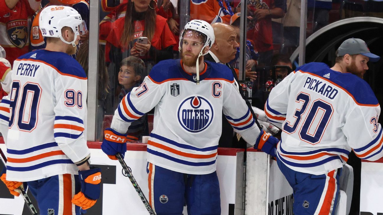 In defeat, Oilers' Connor McDavid wins Conn Smythe Trophy