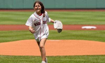 Pete Frates' daughter throws first pitch at Fenway on Lou Gehrig Day