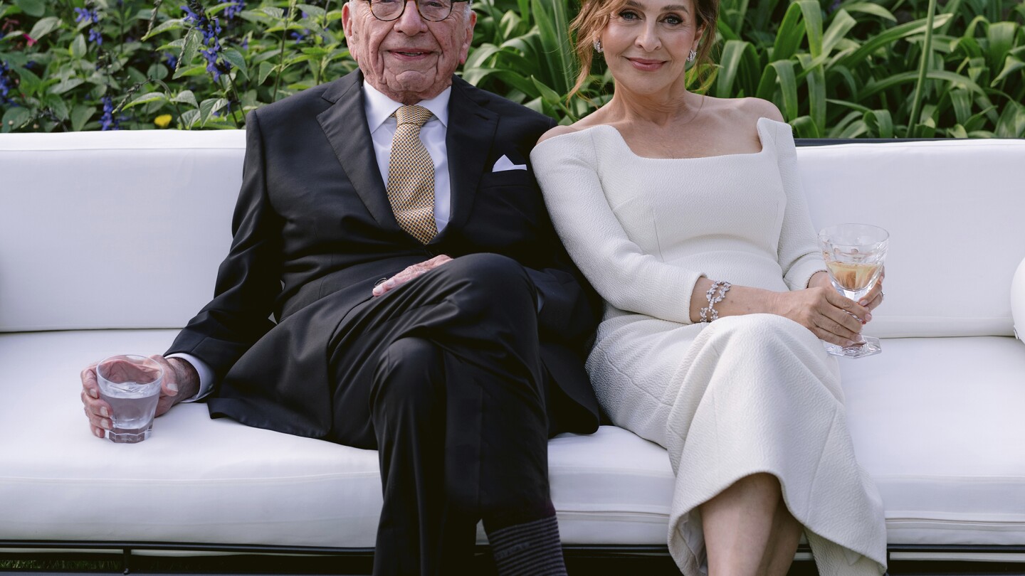 Rupert Murdoch marries for the 5th time in ceremony at his vineyard