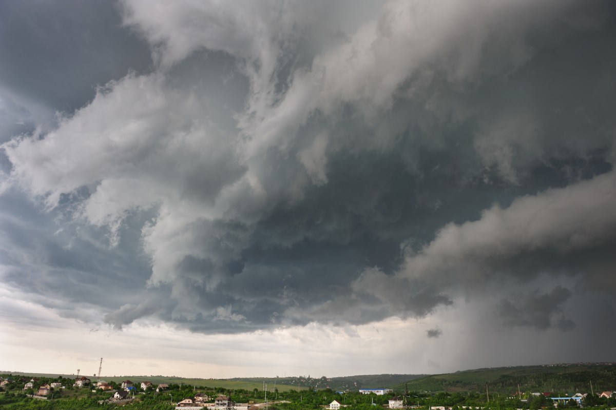 Severe thunderstorm warning issued by Environment Canada