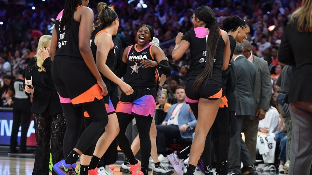 Arike Ogunbowale torches Team USA with All-Star record 34 points