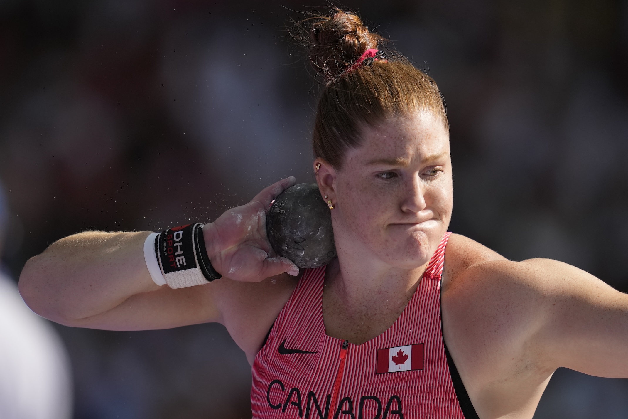 Sarah Mitton tops shot put qualification as Team Canada shines in sprint relays at Paris 2024 - Team Canada