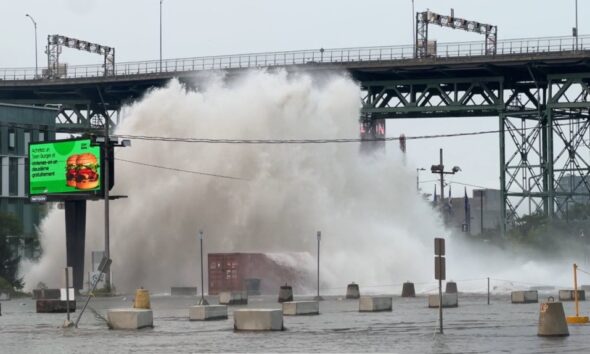 Water main break floods Montreal