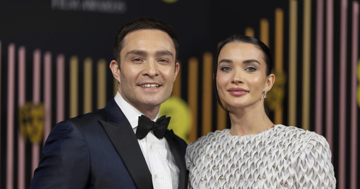 'Gossip Girl' alum Ed Westwick marries Amy Jackson