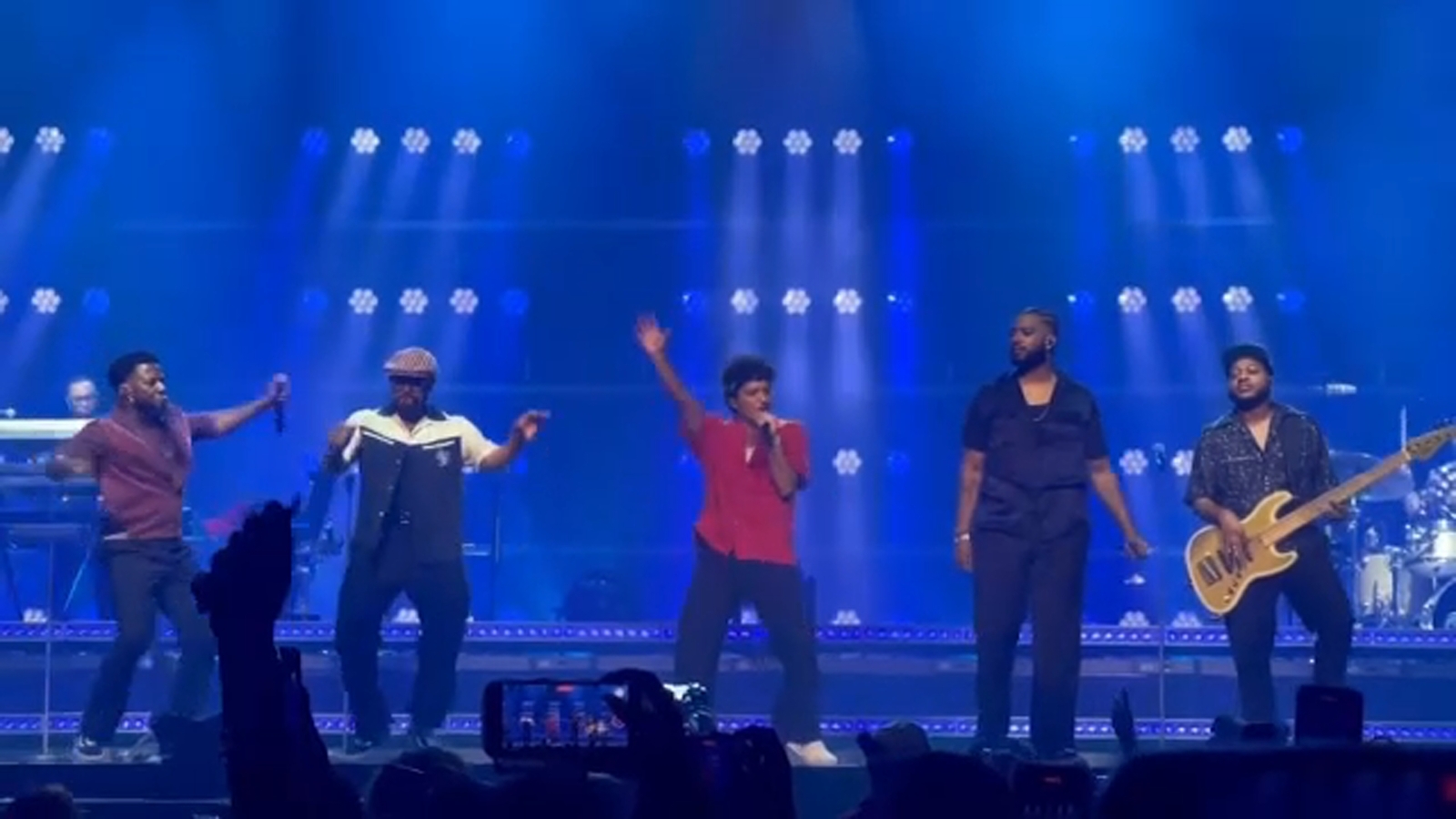 Intuit Dome opening: Bruno Mars puts on show at Inglewood's new arena after tech snag