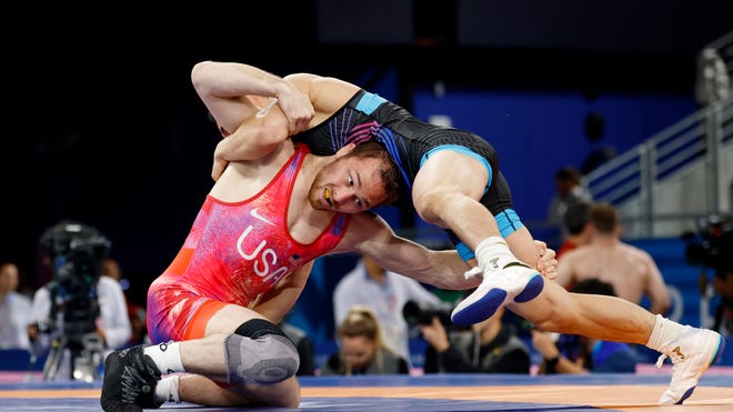 Iowa's Spencer Lee reaches Paris Olympics gold medal wrestling match