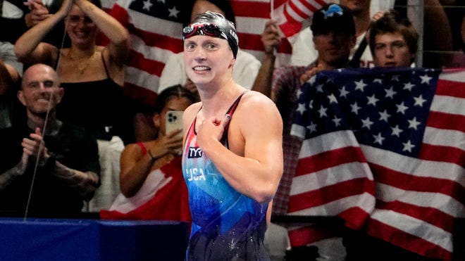 Katie Ledecky gold, USWNT wins