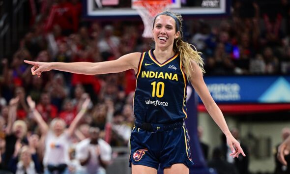 Lexie Hull's Career Night Helps Fever Outlast Storm