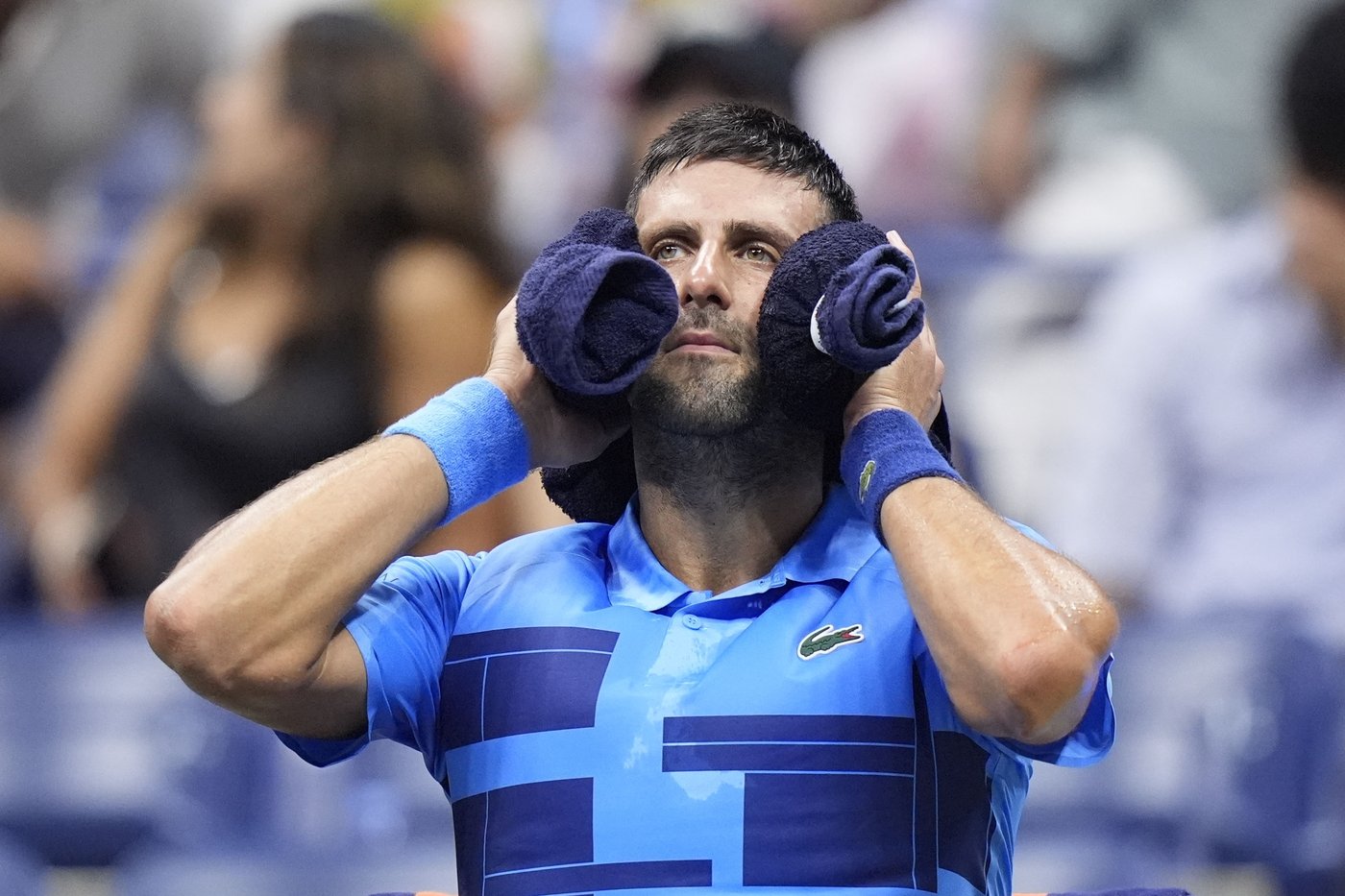 Novak Djokovic atteint le 3e tour aux Internationaux des États-Unis