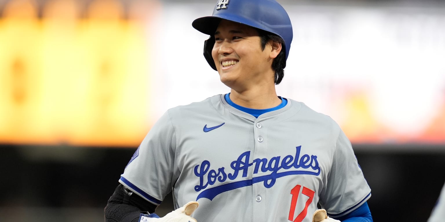 Shohei Ohtani signs deal with Topps