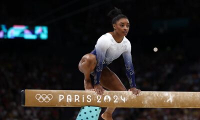 Simone falls on the balance beam final at Olympics 2024 – NBC New York