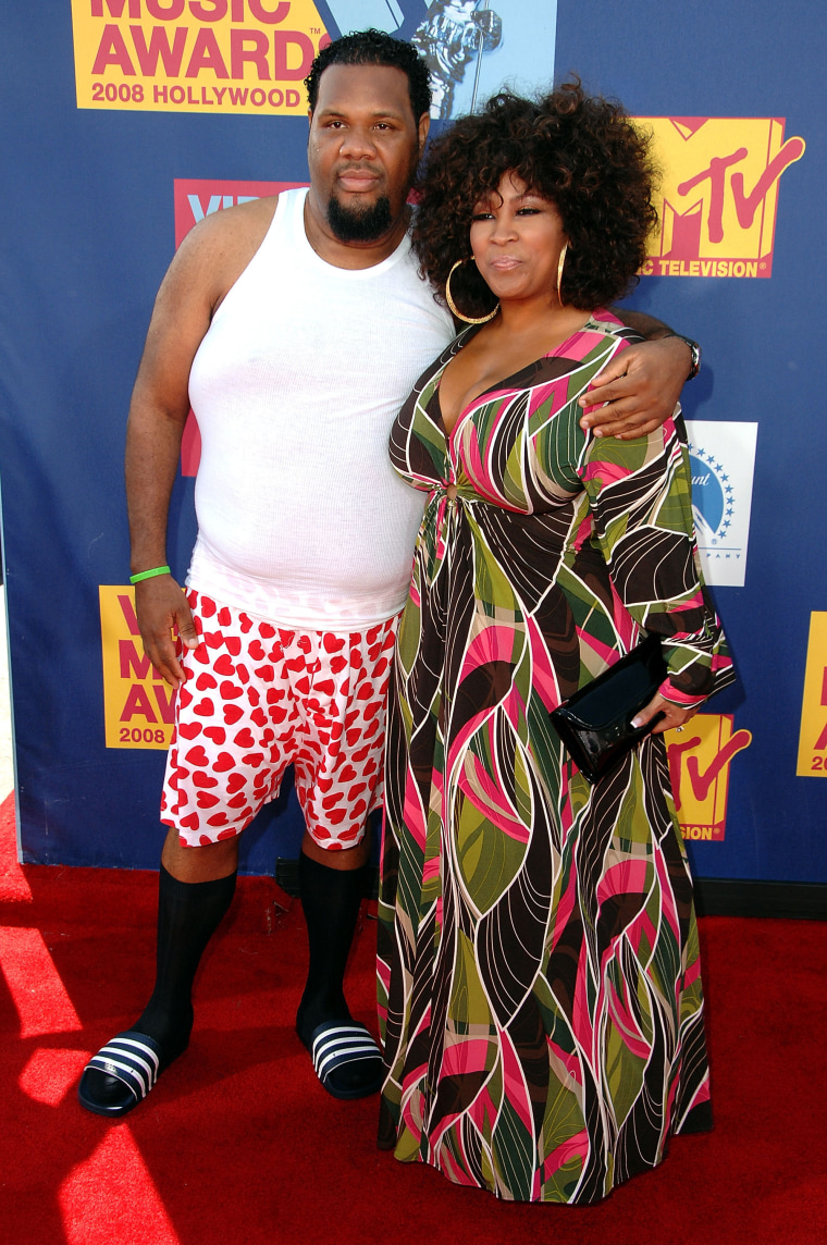 DJ Fatman Scoop and his wife Shonda at the red carpet for the 2008 MTV Video Music Awards.