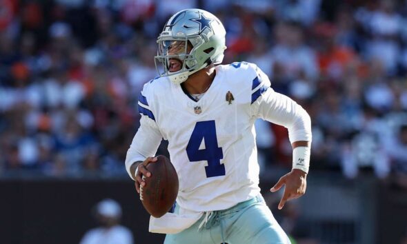 Dak Prescott, Cowboys agree to terms on four-year, $240 million contract extension ahead of opener