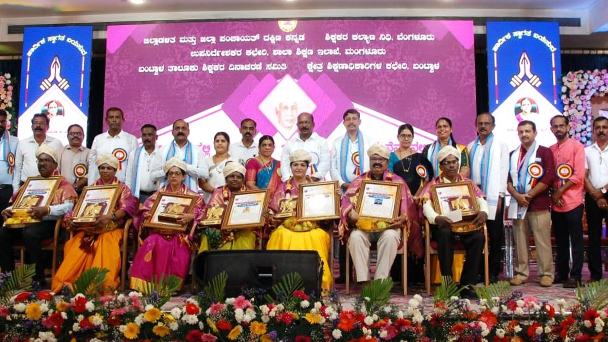 Teachers’ Day: 36 teachers receive award in Dakshina Kannada, Udupi