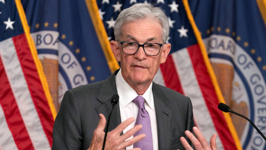 Click to play video: 'As inflation eases, Powell says ‘the time has come’ to cut interest rates in the U.S.'