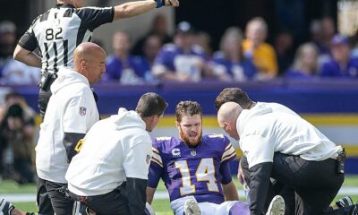 Vikings QB has knee bruise