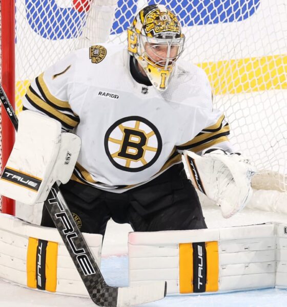 Swayman 'couldn't be happier' to stay with Bruins with 8-year contract