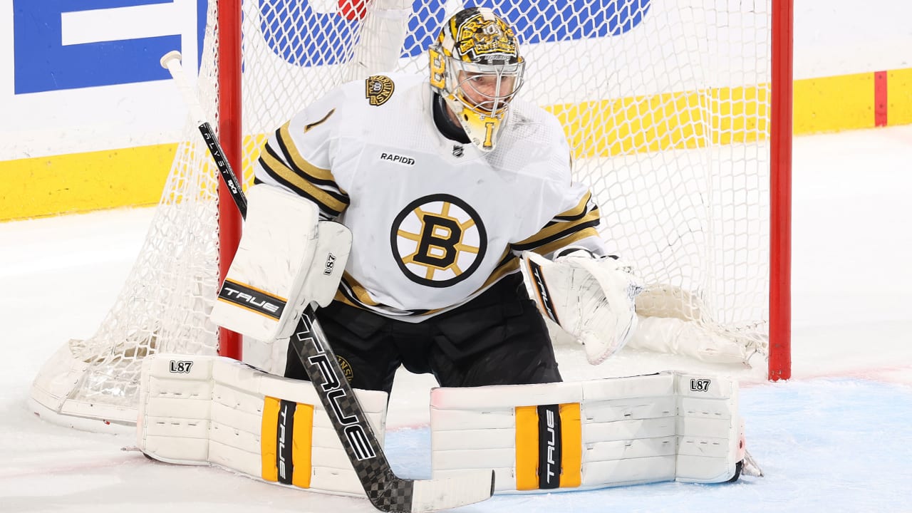 Swayman 'couldn't be happier' to stay with Bruins with 8-year contract