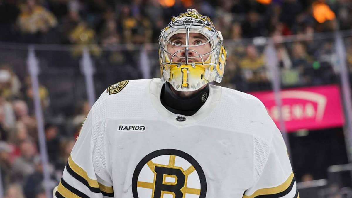 Swayman et les Bruins enterrent la hache de guerre et s’entendent à long terme