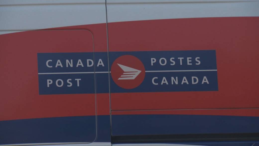 Click to play video: 'How will Canada Post shutdown impact busy holiday season?'