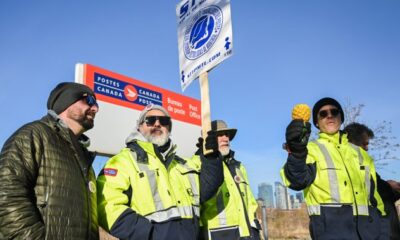 Canada Post strike: Ottawa not looking at forced end, minister says