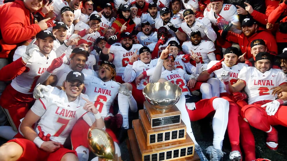 Le Rouge et Or remporte la coupe Vanier