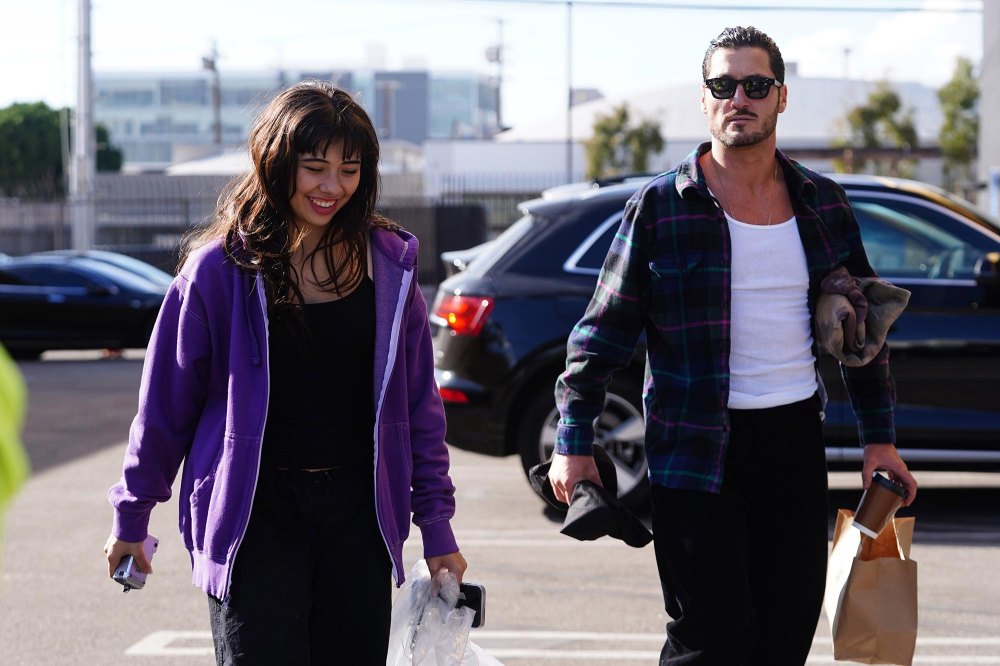 DWTS Season 32 Champs Xochitl Gomez and Val Chmerkovskiy Reunite During Season 33 Finale: Clip