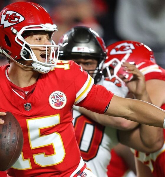 Chiefs survive OT, Mahomes injury scare to beat Bucs