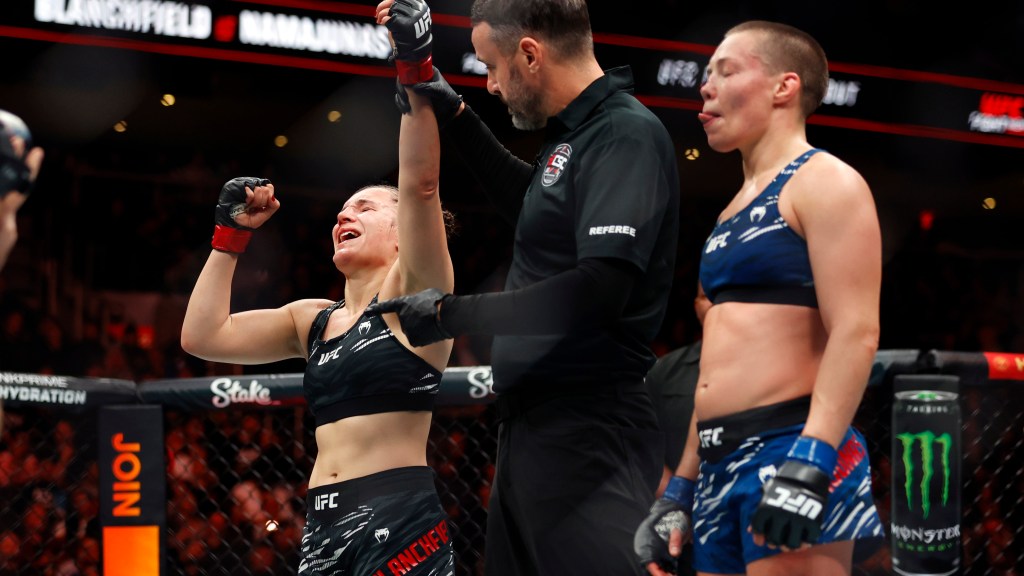 Erin Blanchfield rallies to beat Rose Namajunas