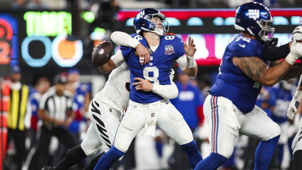 Giants Bench Daniel Jones, Sidestep $23M Injury Guarantee 