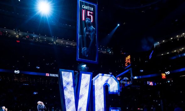 Raptors Honor Vince Carter By Raising His Number In The Rafters