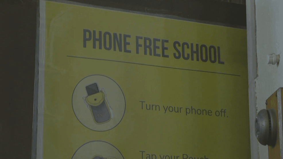 Rhode Island schools dial in on phone policies