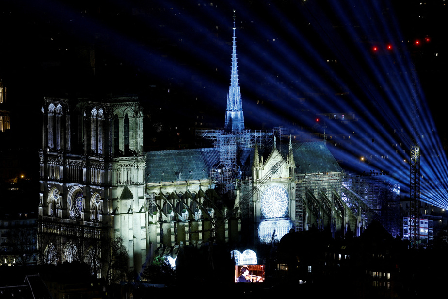 La Presse à Paris | Les Français célèbrent en grande pompe la réouverture de Notre-Dame